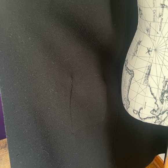 Magaschoni Sleeveless Overlay Sweater - Picture 5 of 10